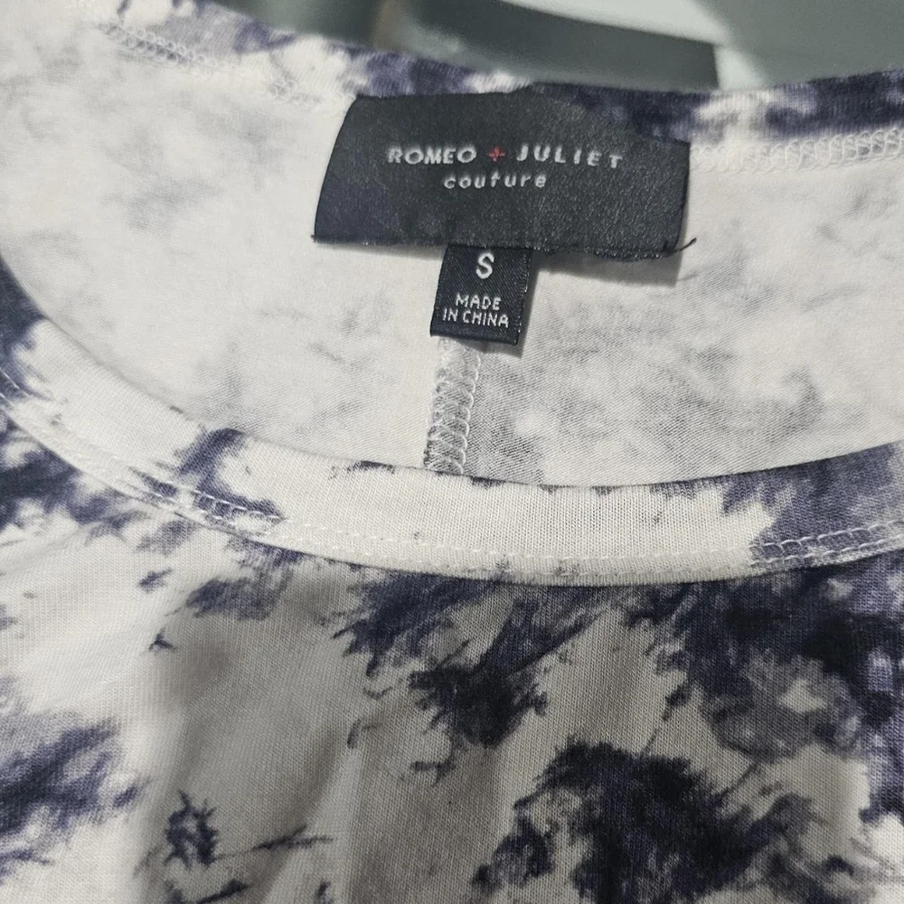 Grunge white/black/grey flowy blouse/dressSize small - Picture 5 of 5